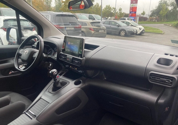 Toyota Proace City Verso cena 89900 przebieg: 94758, rok produkcji 2020 z Poznań małe 92